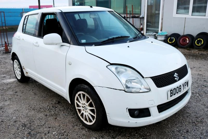 Suzuki Swift 1.5 VVT, снимка 3 - Автомобили и джипове - 35122654