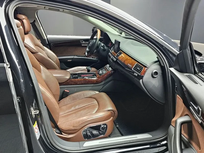 Audi A8 3.0 TFSI Quattro, снимка 11 - Автомобили и джипове - 54188874