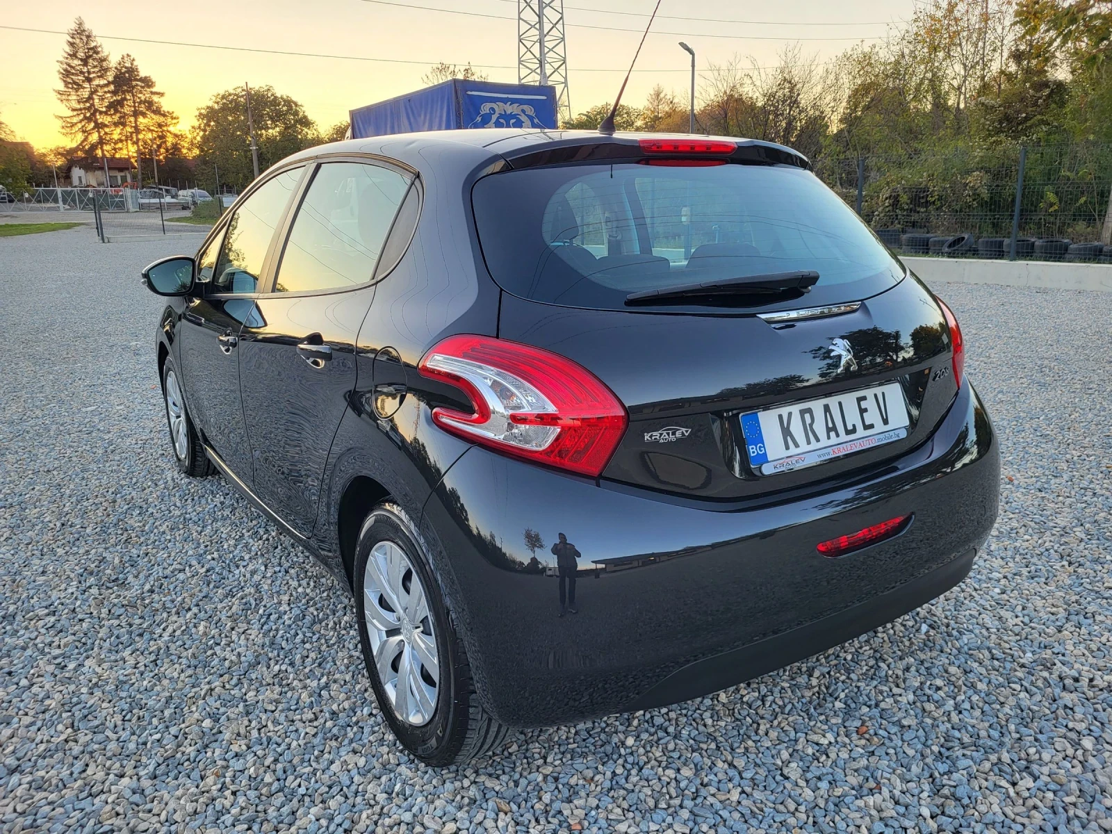 Peugeot 208 1.4HDI  - изображение 3