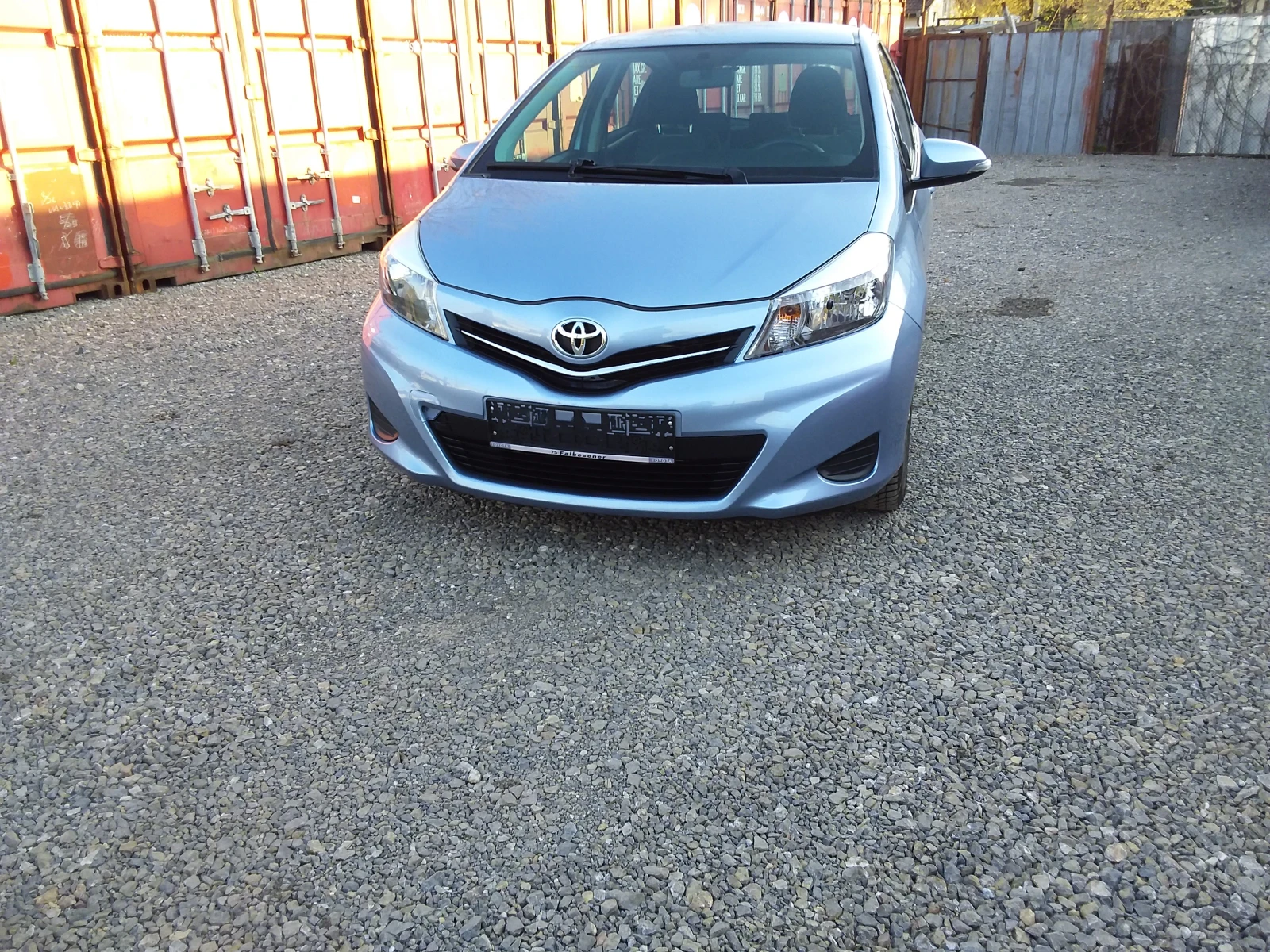 Toyota Yaris  - изображение 2