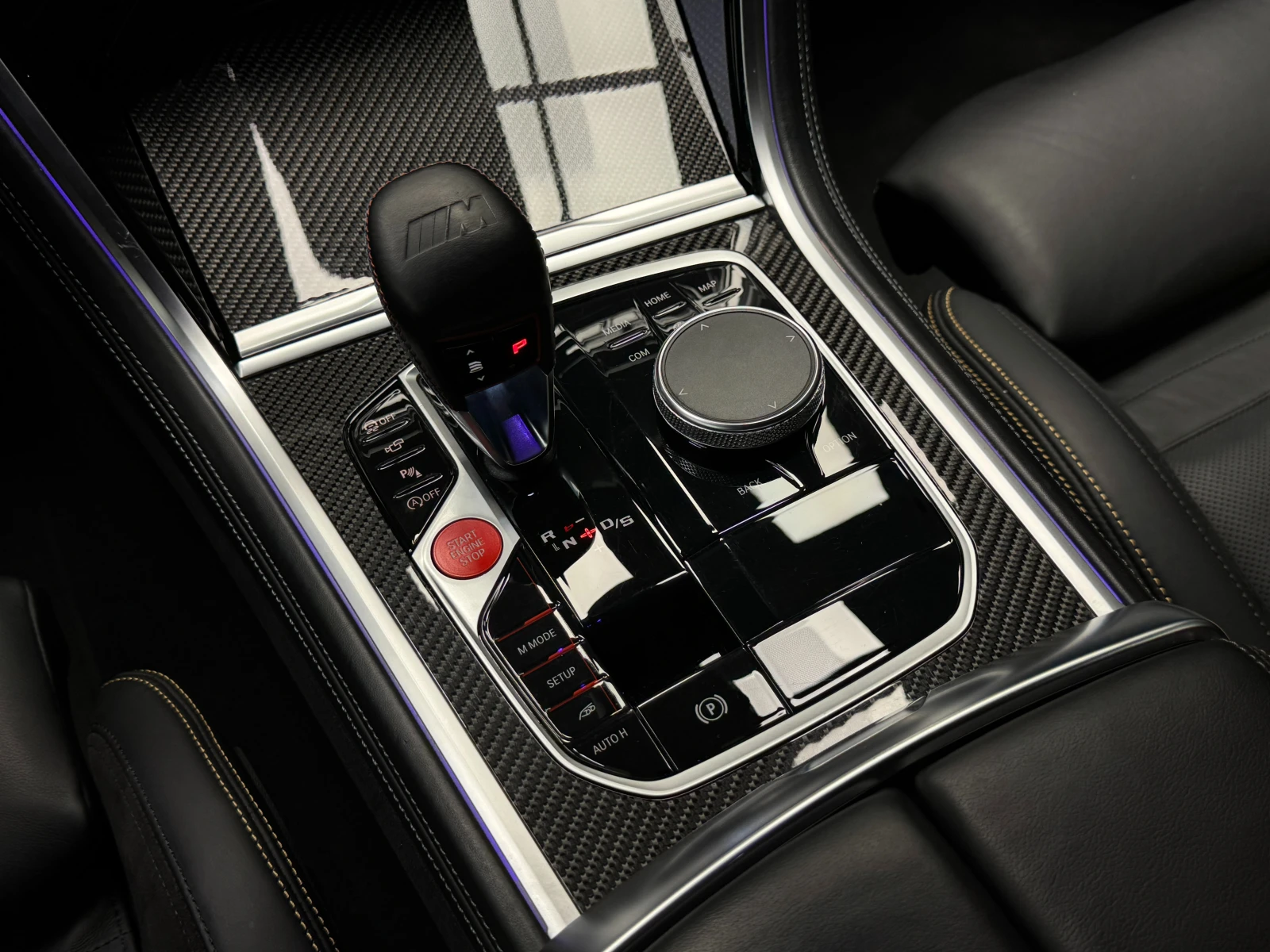 BMW M8 Competition Akrapovic* B&W* 360* Carbon - изображение 8