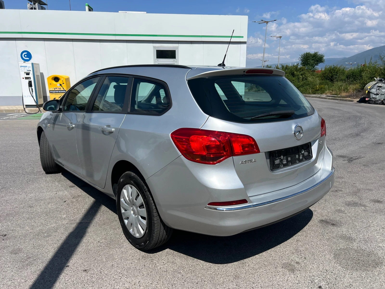 Opel Astra 1.6cdti Euro 6 - изображение 4