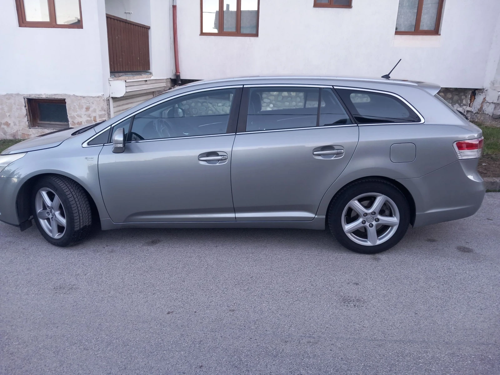 Toyota Avensis | Mobile.bg � ����������� 3