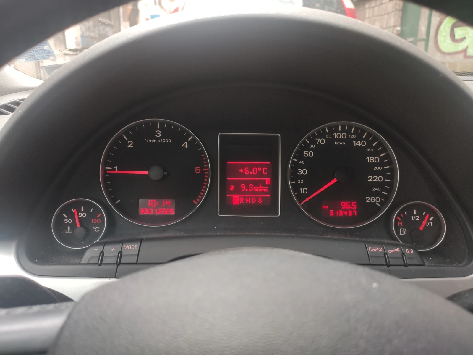 Audi A4 AVANT - изображение 9