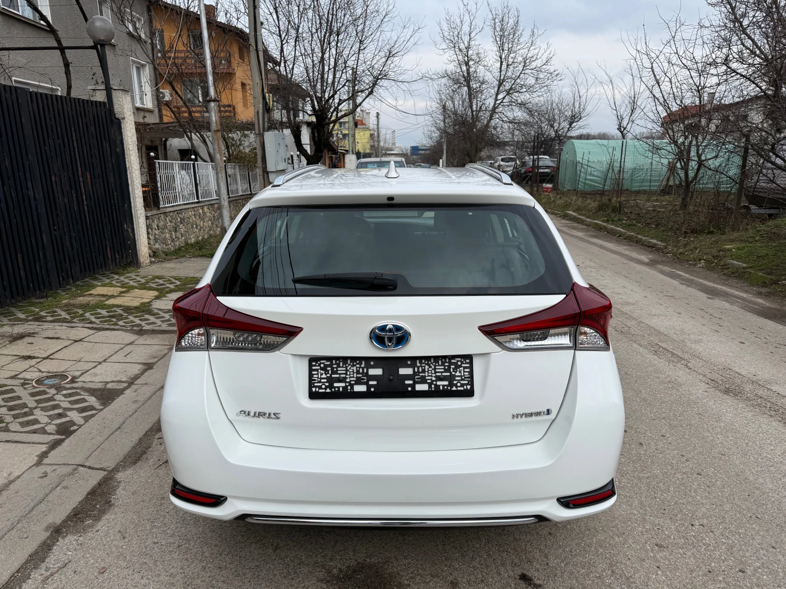 Toyota Auris 1.8 HYBRID | Mobile.bg � ����������� 5