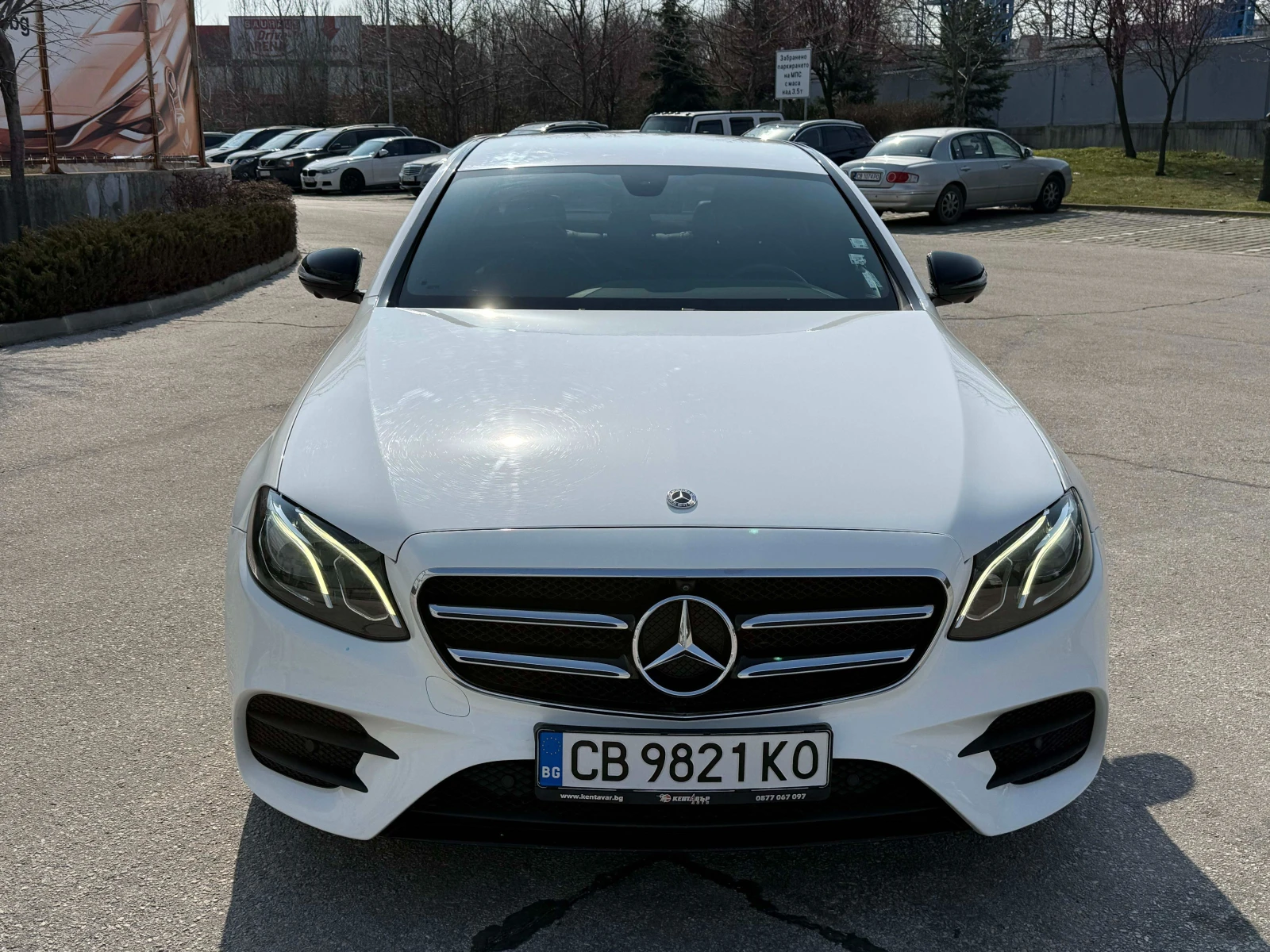 Mercedes-Benz E 220 АМГ пакет/Седан, снимка 7 - Автомобили и джипове - 53894124