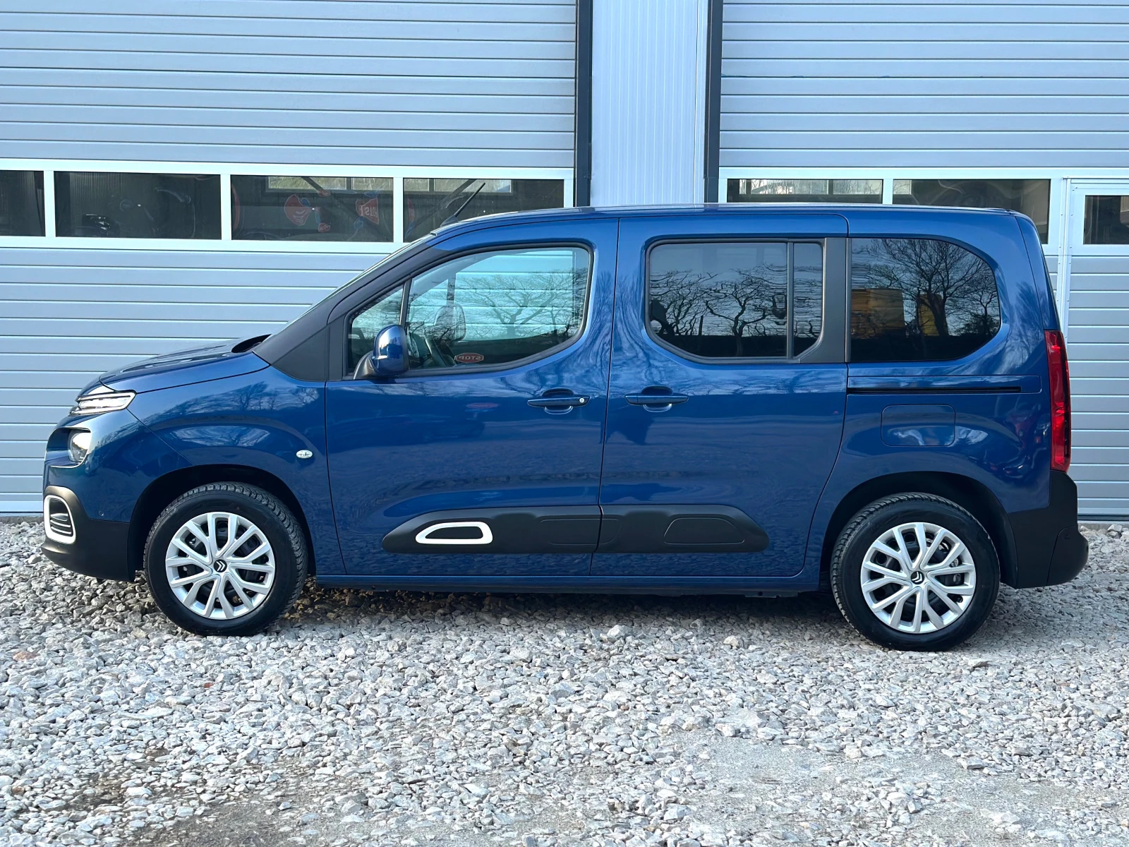 Citroen Berlingo HDI KEYLESS CARPLAY ПОДГРЕВИ ЛЕД ТОП СЪСТОЯНИЕ, снимка 4 - Автомобили и джипове - 54163851