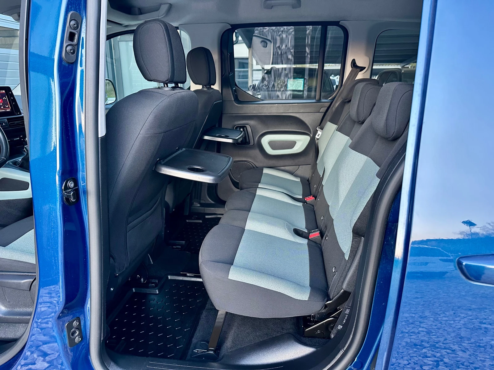 Citroen Berlingo HDI KEYLESS CARPLAY ПОДГРЕВИ ЛЕД ТОП СЪСТОЯНИЕ, снимка 10 - Автомобили и джипове - 54163851