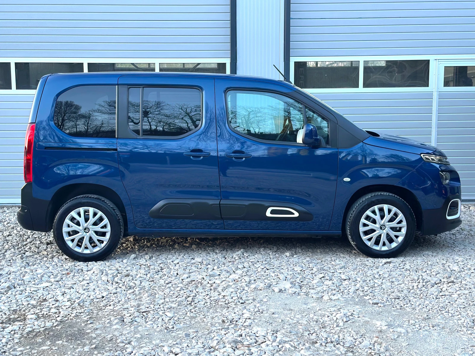 Citroen Berlingo HDI KEYLESS CARPLAY ПОДГРЕВИ ЛЕД ТОП СЪСТОЯНИЕ, снимка 7 - Автомобили и джипове - 54163851