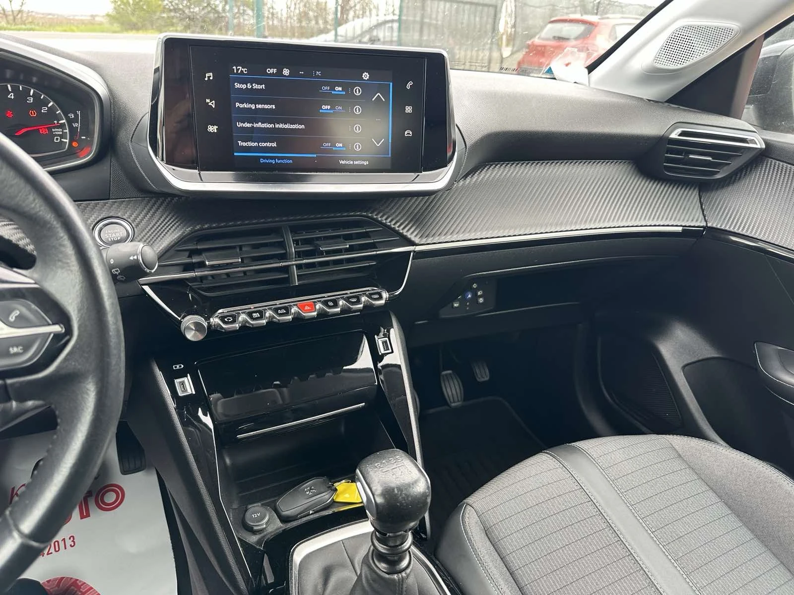 Peugeot 208 1, 5  Учебна, снимка 14 - Автомобили и джипове - 54199015