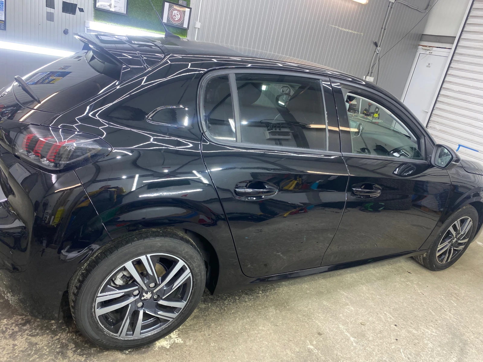 Peugeot 208 1, 5  Учебна, снимка 4 - Автомобили и джипове - 54199015