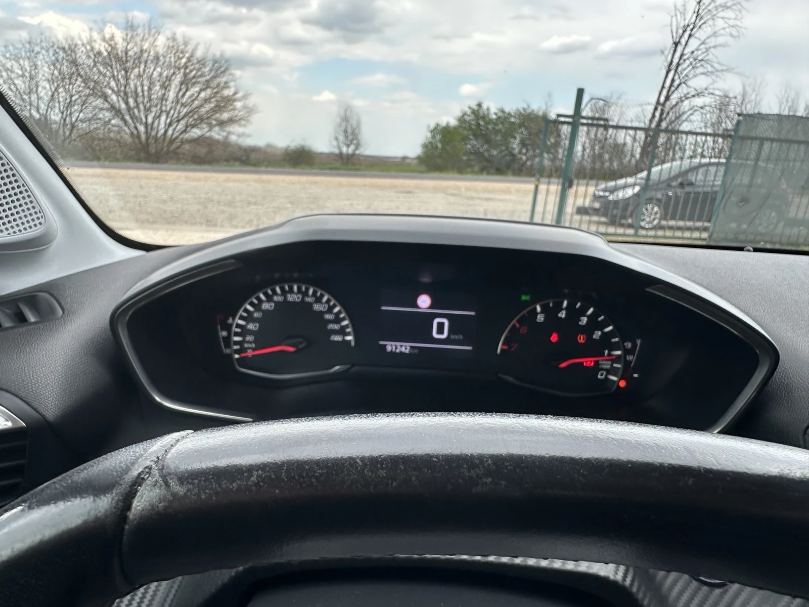 Peugeot 208 1, 5  Учебна, снимка 13 - Автомобили и джипове - 54199015