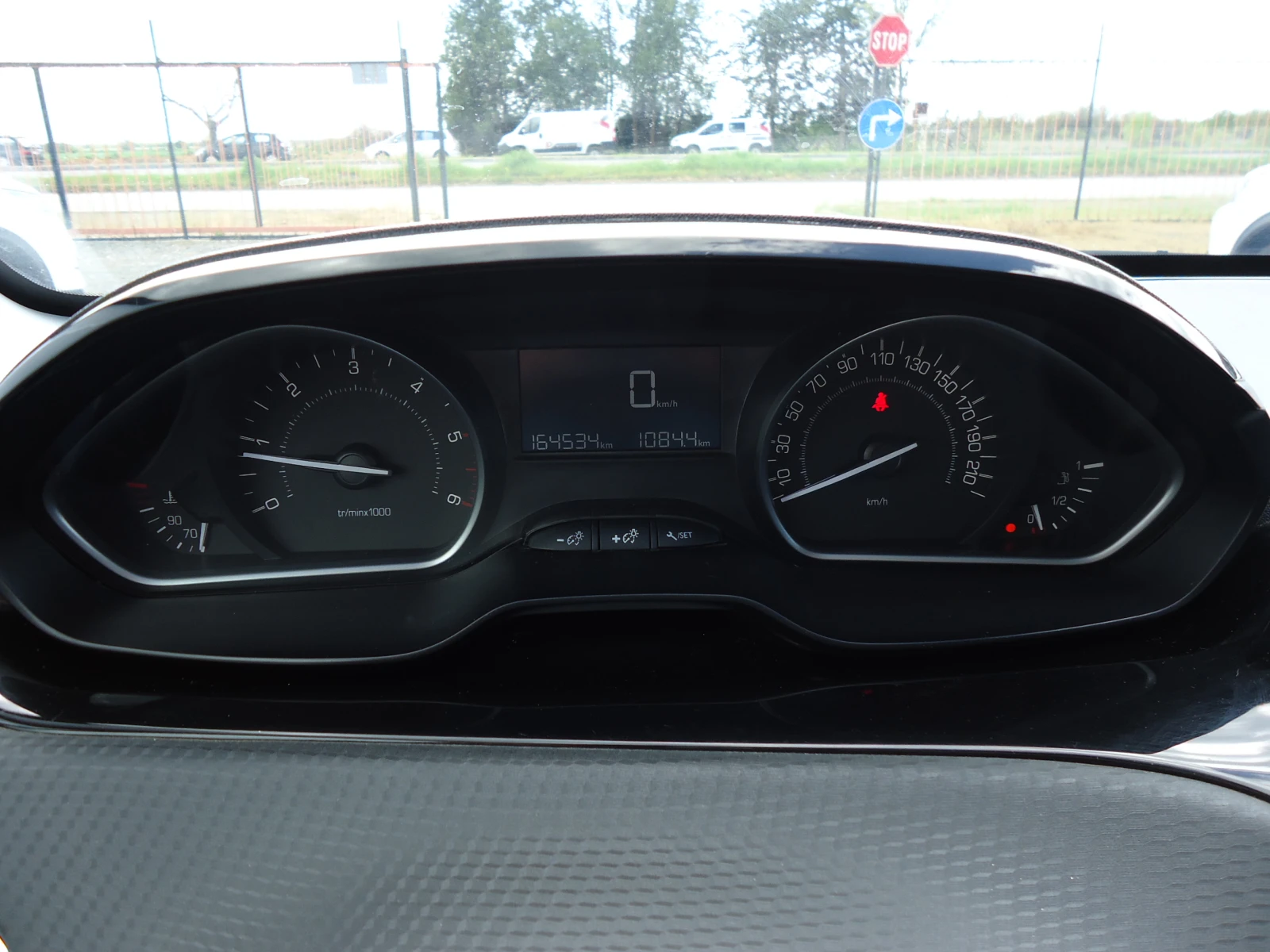 Peugeot 2008 1.6 BlueHDI 100 �.�. | Mobile.bg � ����������� 15