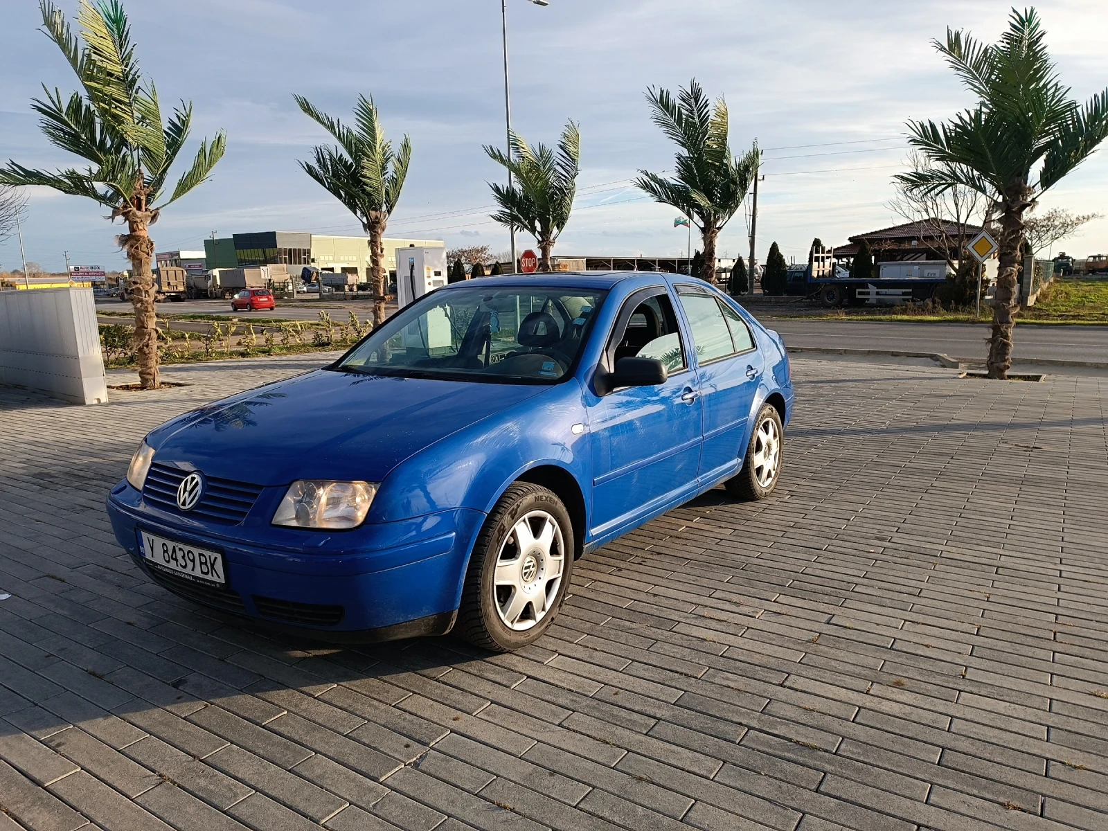 VW Bora Седан , снимка 3 - Автомобили и джипове - 54406409