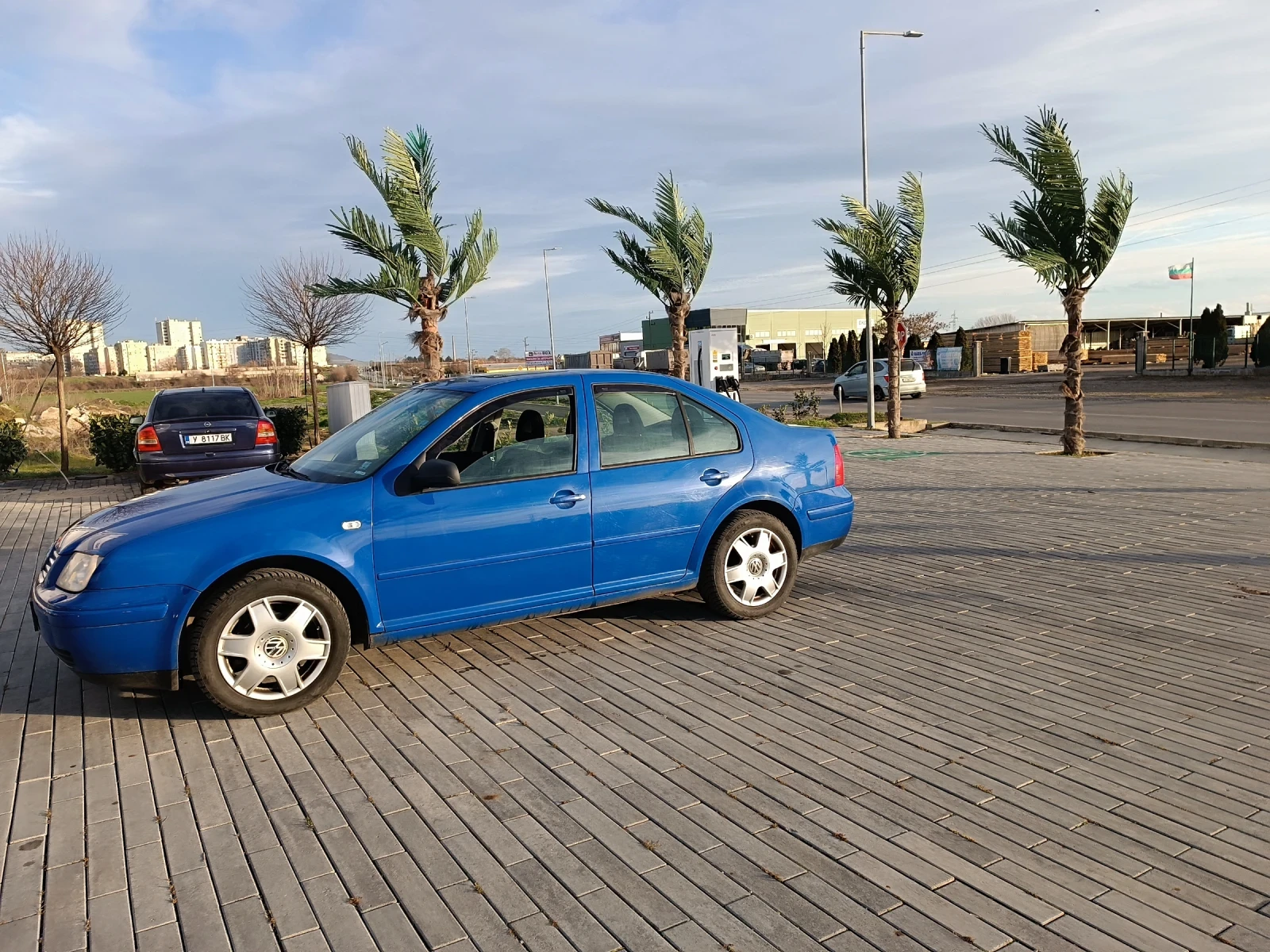 VW Bora Седан , снимка 2 - Автомобили и джипове - 54406409