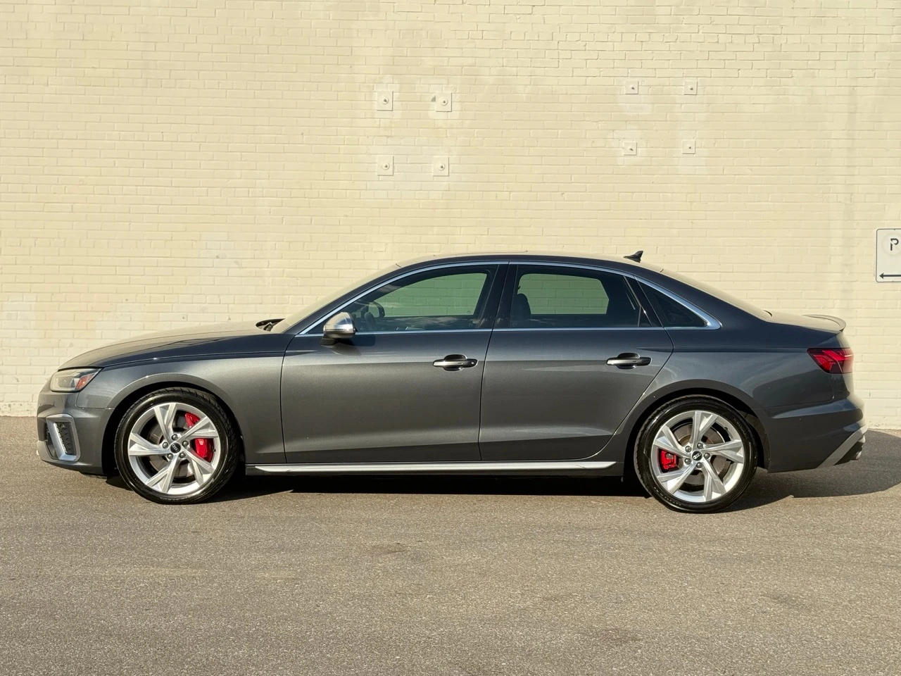 Audi S5 Progressiv/Red Interior/Carfax, снимка 4 - Автомобили и джипове - 54429970
