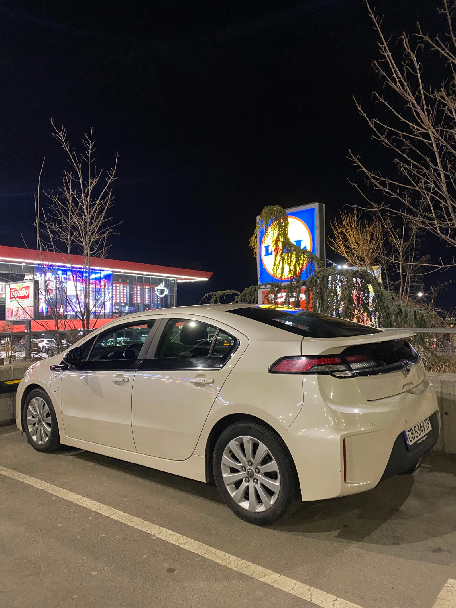 Opel Ampera, снимка 5 - Автомобили и джипове - 54459138