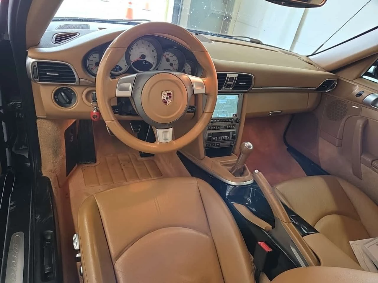 Porsche 911 CARRERA 4S CABRIO| BOSE| ПОДГРЕВИ| , снимка 9 - Автомобили и джипове - 54710913