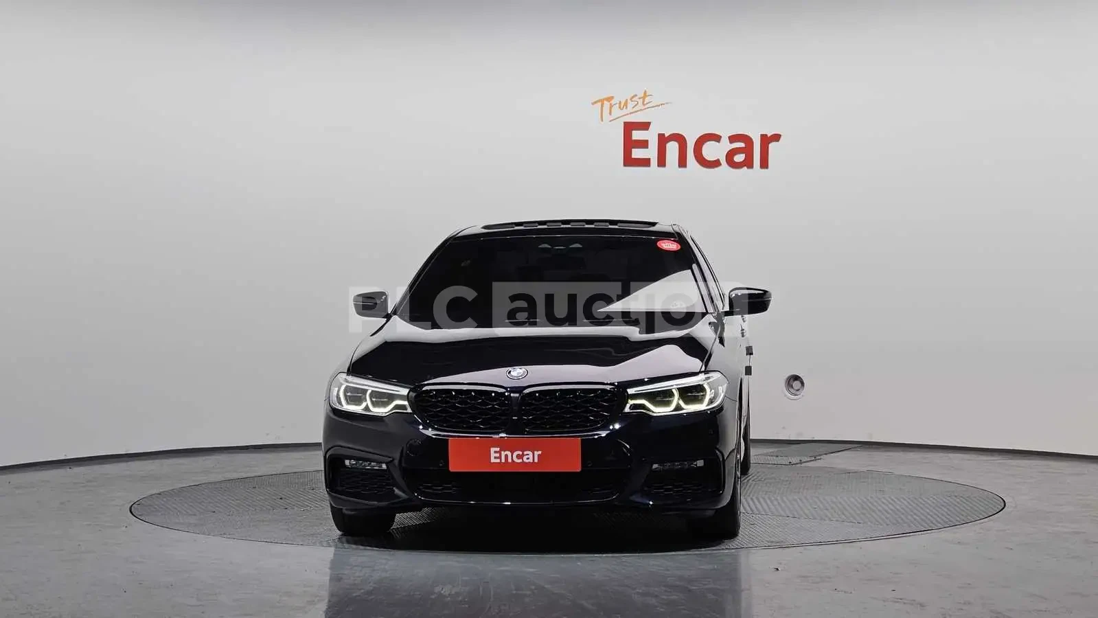 BMW 520 d M PACK| H KARDON| HEADS UP| ПАНО| ВКЛ.ТЕХНОТЕСТ, снимка 4 - Автомобили и джипове - 54752315