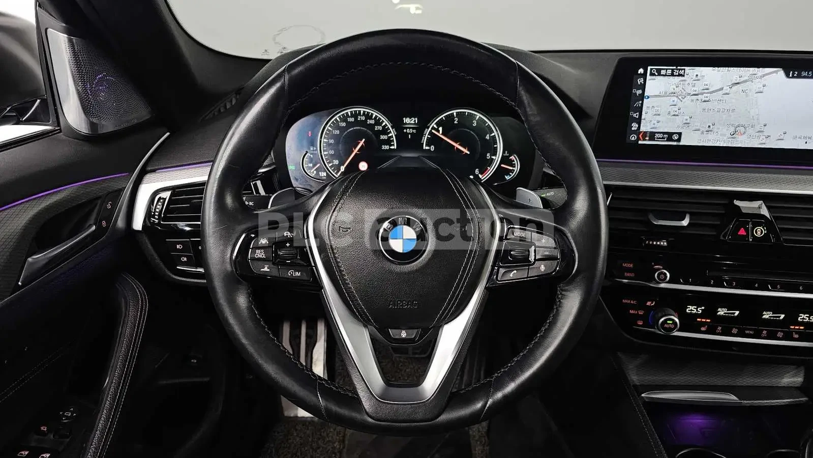 BMW 520 d M PACK| H KARDON| HEADS UP| ПАНО| ВКЛ.ТЕХНОТЕСТ, снимка 6 - Автомобили и джипове - 54752315