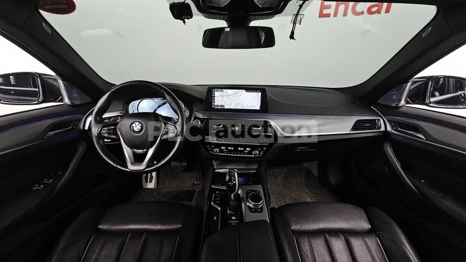 BMW 520 d M PACK| H KARDON| HEADS UP| ПАНО| ВКЛ.ТЕХНОТЕСТ, снимка 2 - Автомобили и джипове - 54752315