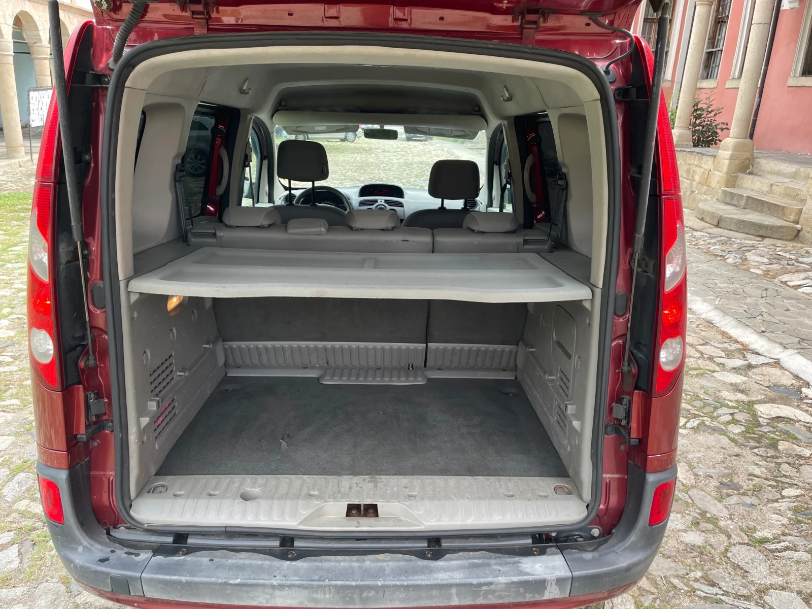 Renault Kangoo 1.5DCI 86ks ТОВАРОПЪТНИЧЕСКО КЛИМАТИК, снимка 14 - Автомобили и джипове - 55018280