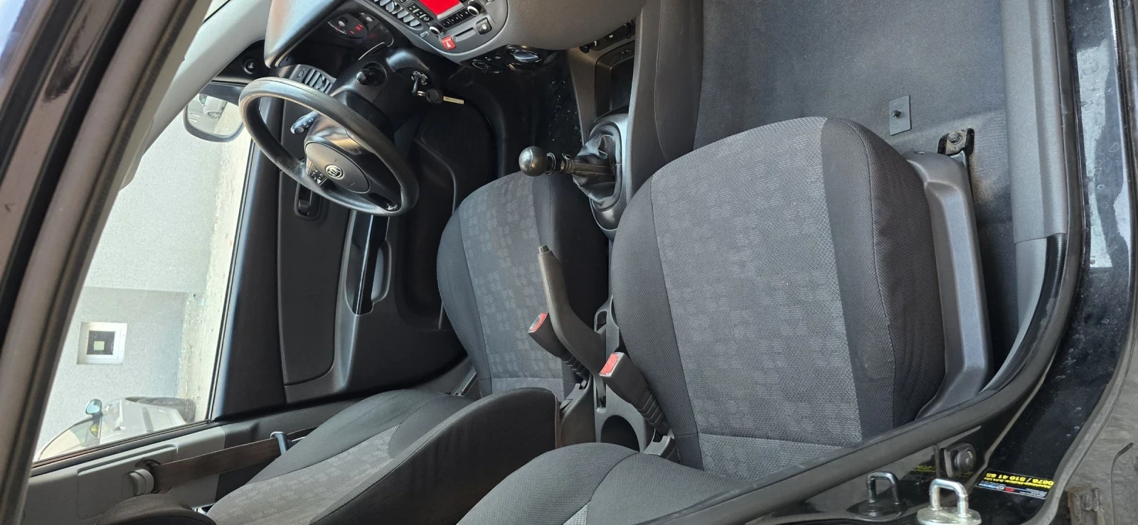 Kia Rio 1.4i, , снимка 3 - Автомобили и джипове - 55096180