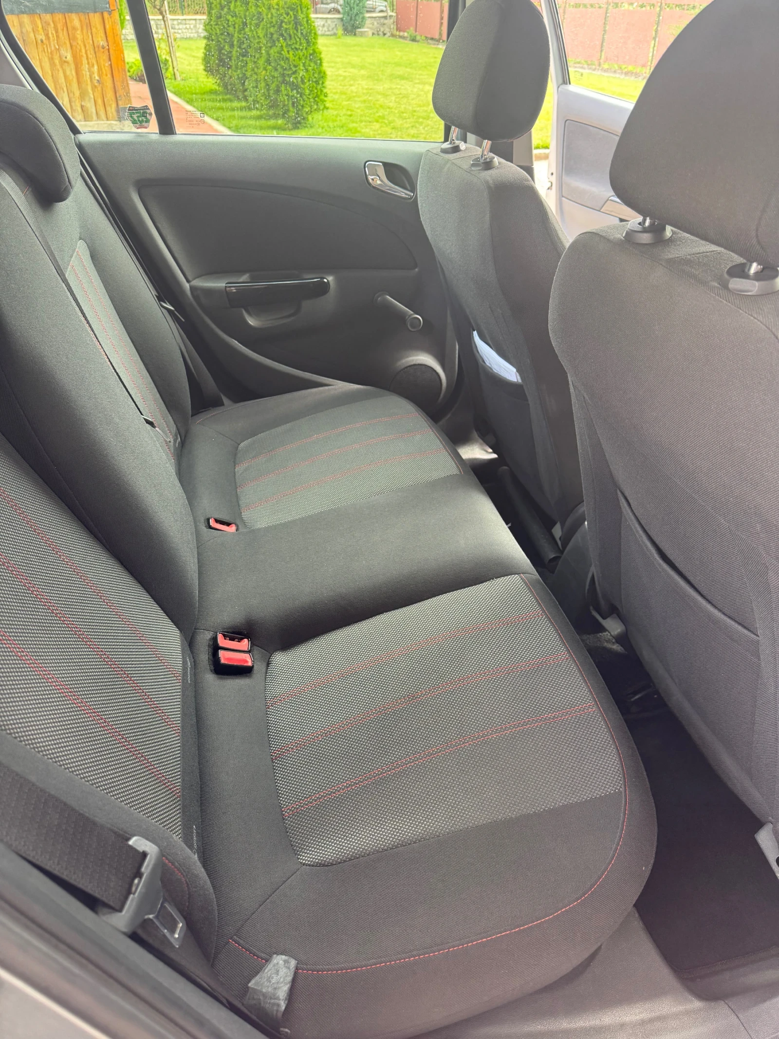 Opel Corsa 1.7Cdti, снимка 11 - Автомобили и джипове - 55136897