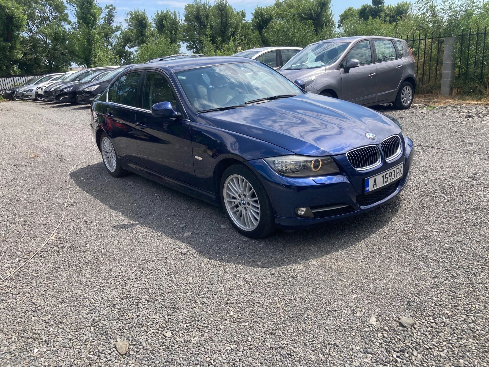 BMW 320, снимка 2 - Автомобили и джипове - 55430613