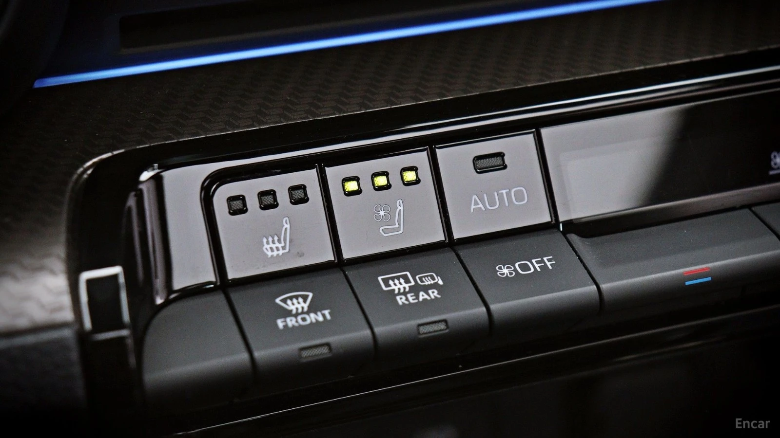 Toyota Prius * LED* ПАНО* KEYLESS* Camera* ПОДГРЕВ* , снимка 11 - Автомобили и джипове - 55571016