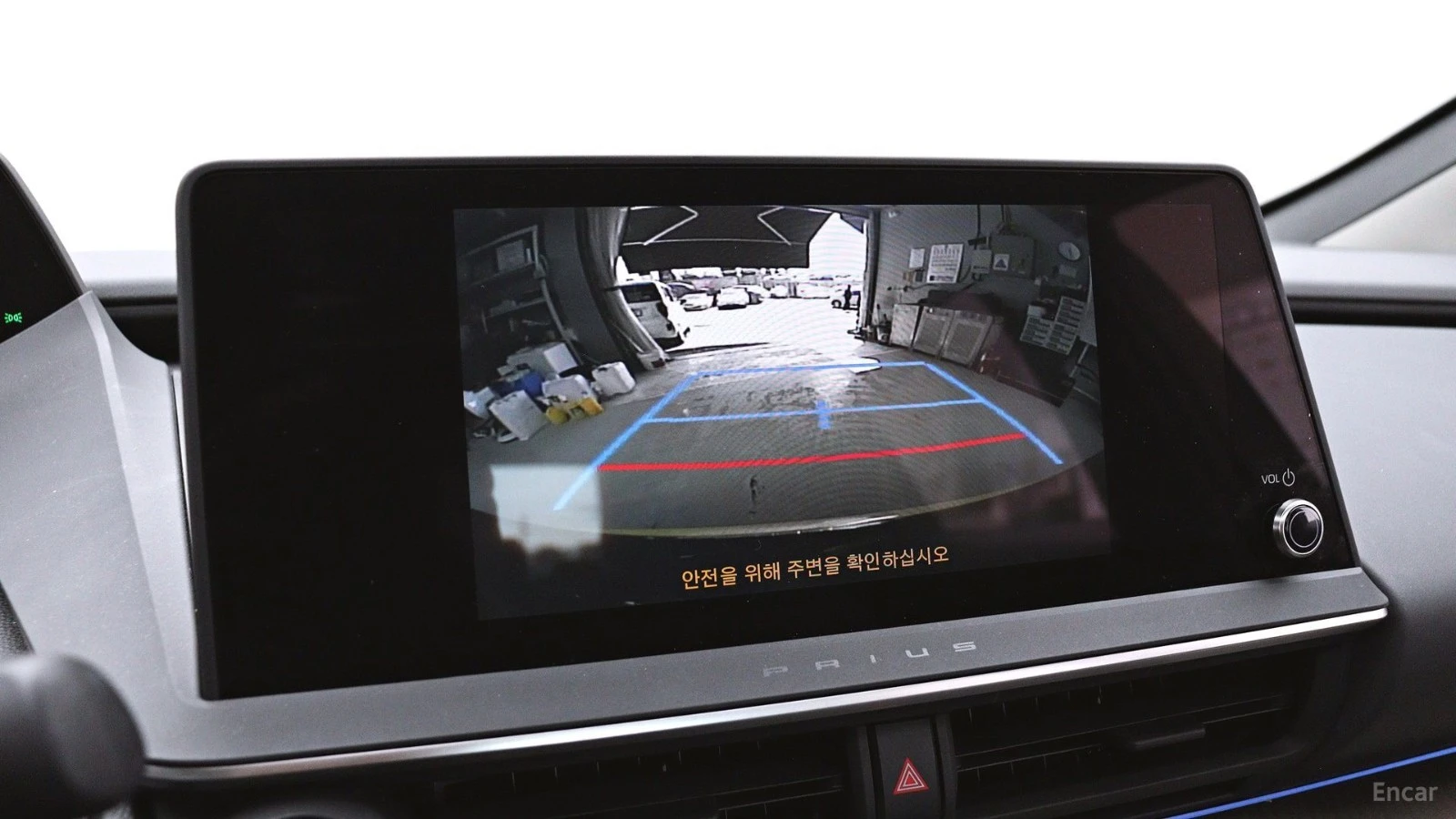 Toyota Prius * LED* ПАНО* KEYLESS* Camera* ПОДГРЕВ* , снимка 17 - Автомобили и джипове - 55571016