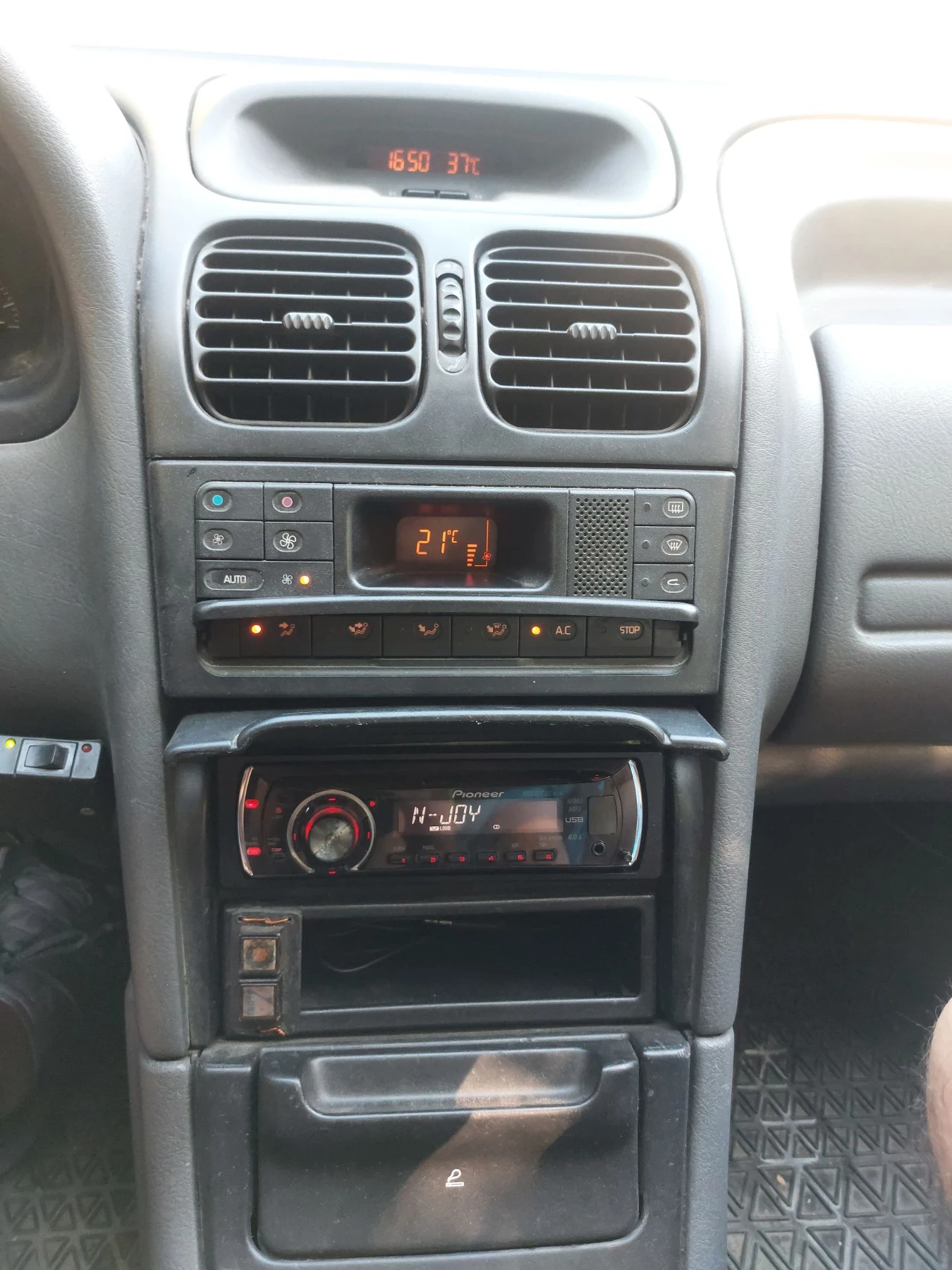Renault Laguna, снимка 8 - Автомобили и джипове - 55681491