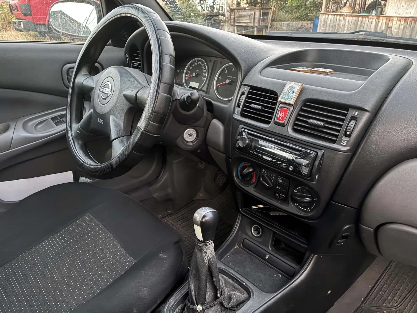 Nissan Almera, снимка 6 - Автомобили и джипове - 56158894