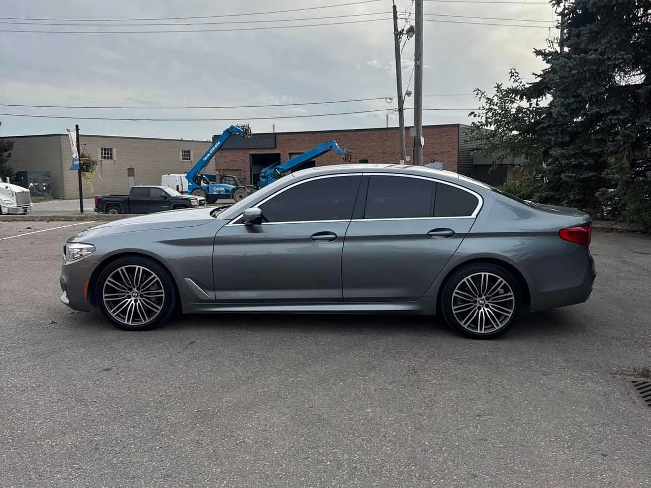 BMW 530 * 530i xDrive * АВТОКРЕДИТ БЕЗ ПЪРВОНАЧАЛНА ВНОСКА, снимка 2 - Автомобили и джипове - 56171980