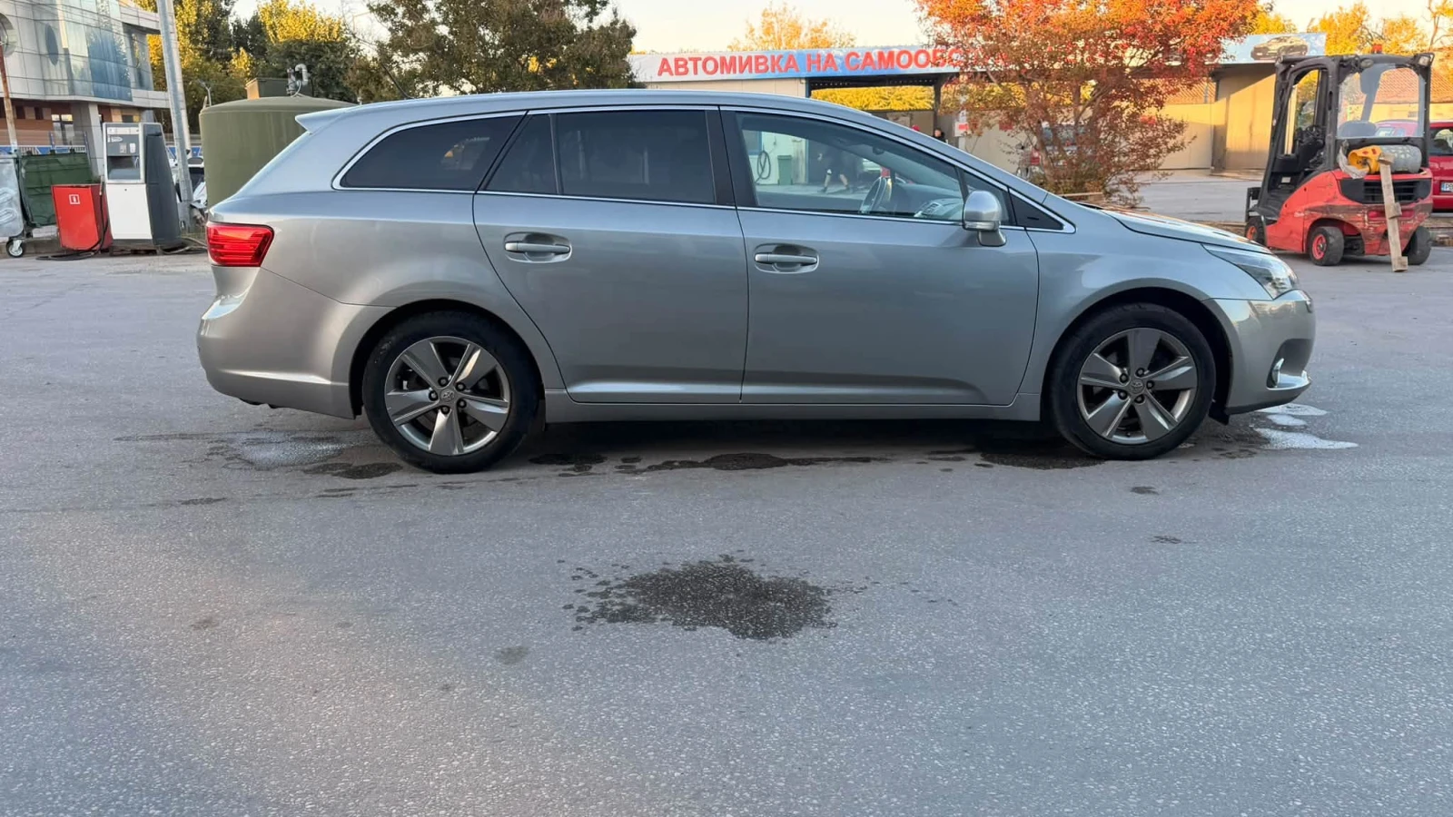 Toyota Avensis 1.8 БЕНЗИН  EURO5, снимка 8 - Автомобили и джипове - 56339602