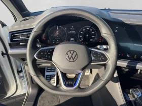 VW Touareg 3.0TSIe* 4MOTION* R-LINE* MATRIX* ПАНО* ГАРАНЦИЯ, снимка 11