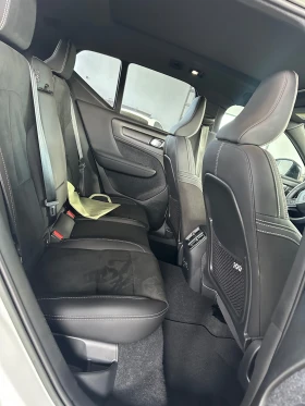 Volvo XC40 Recharge  twin motor, снимка 7