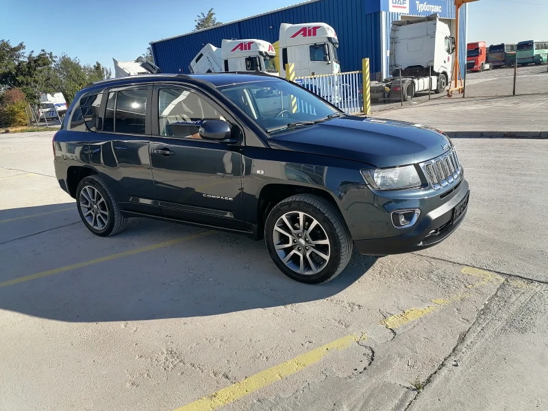 Jeep Compass * ДИЗЕЛ* * КОЖА* * НАВИГАЦИЯ* , снимка 8 - Автомобили и джипове - 47643907