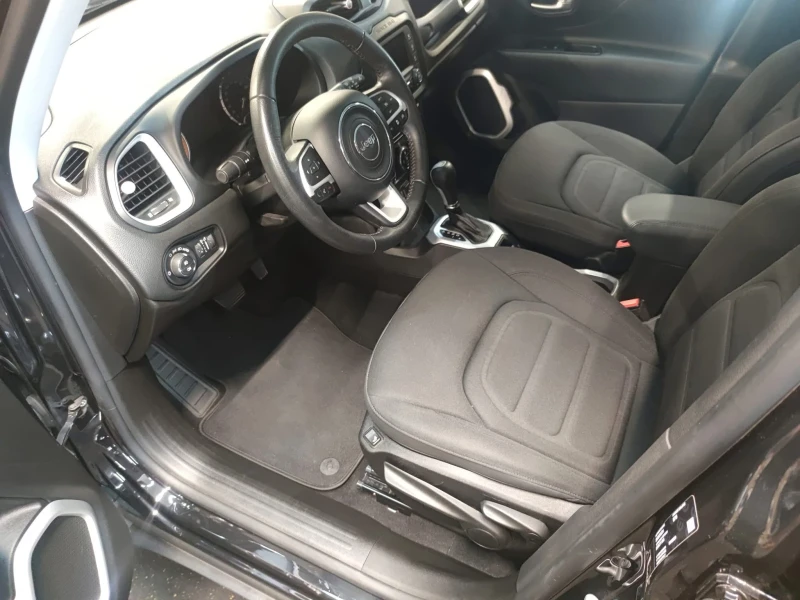 Jeep Renegade, снимка 7 - Автомобили и джипове - 52675064