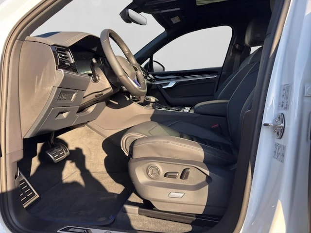 VW Touareg 3.0TSIe* 4MOTION* R-LINE* MATRIX* ПАНО* ГАРАНЦИЯ - изображение 9