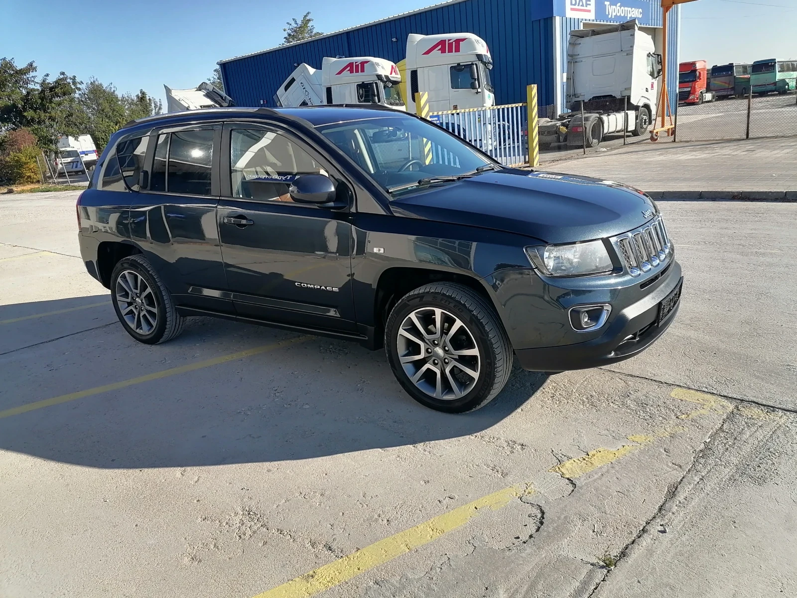 Jeep Compass * ДИЗЕЛ* * КОЖА* * НАВИГАЦИЯ*  - изображение 8