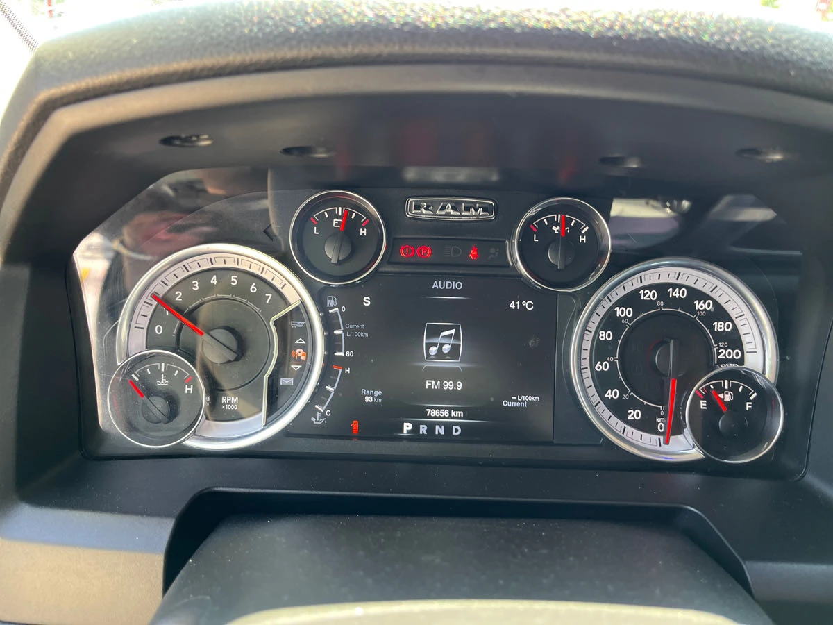Dodge RAM 1500 4WD 5.7L* АвтоФинансиране* (Carfax) - изображение 8