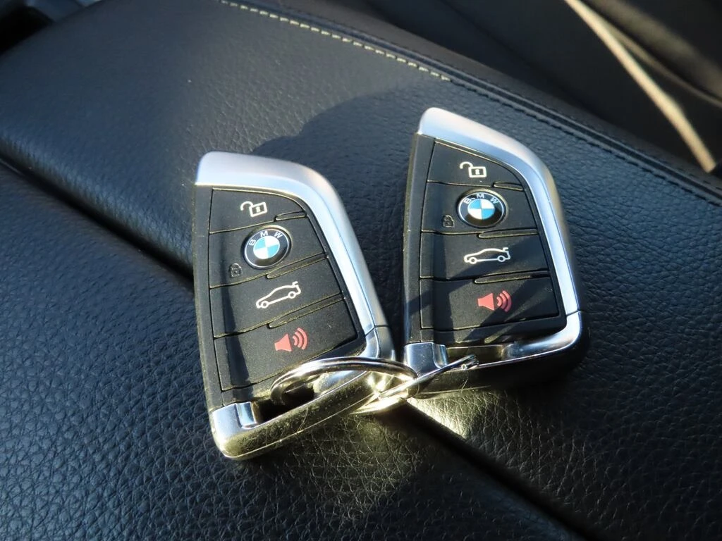 BMW X5 * * CARFAX * *   * *  | Mobile.bg   17