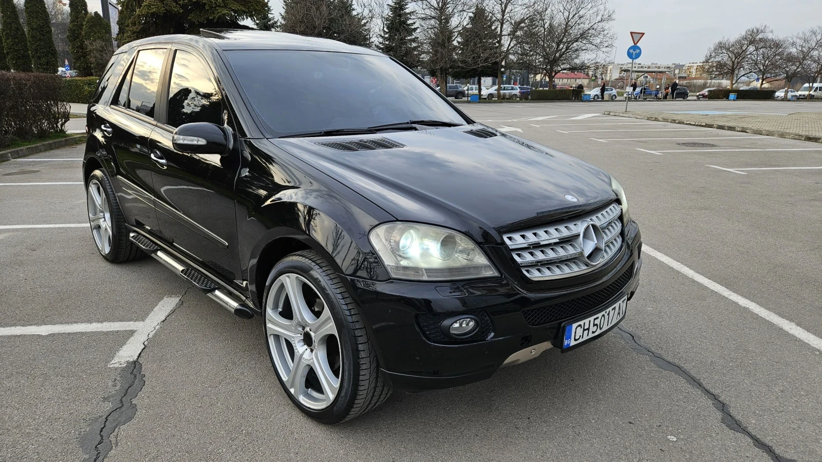 Mercedes-Benz ML 320, снимка 2 - Автомобили и джипове - 53727450