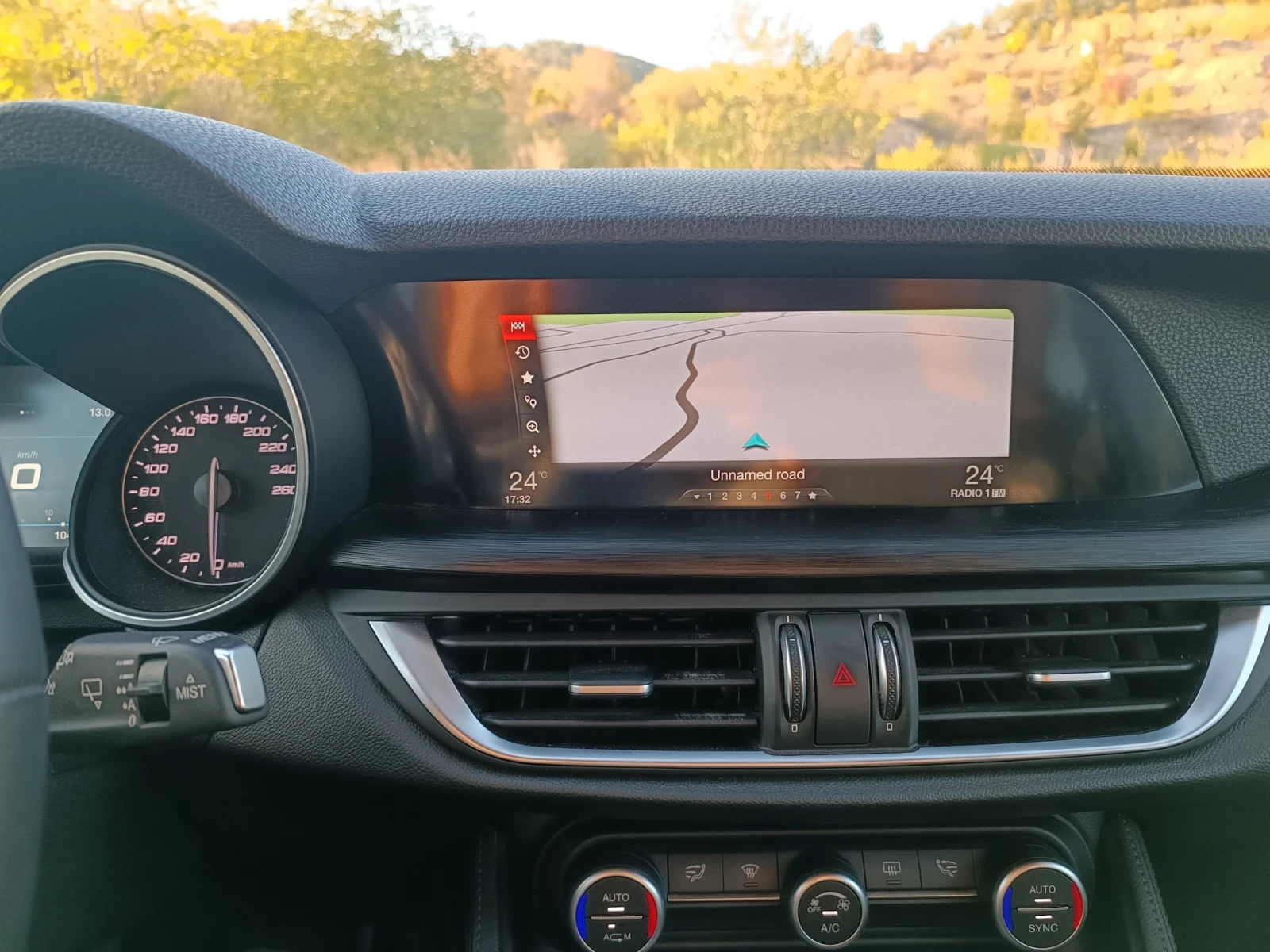 Alfa Romeo Stelvio, снимка 3 - Автомобили и джипове - 54757981