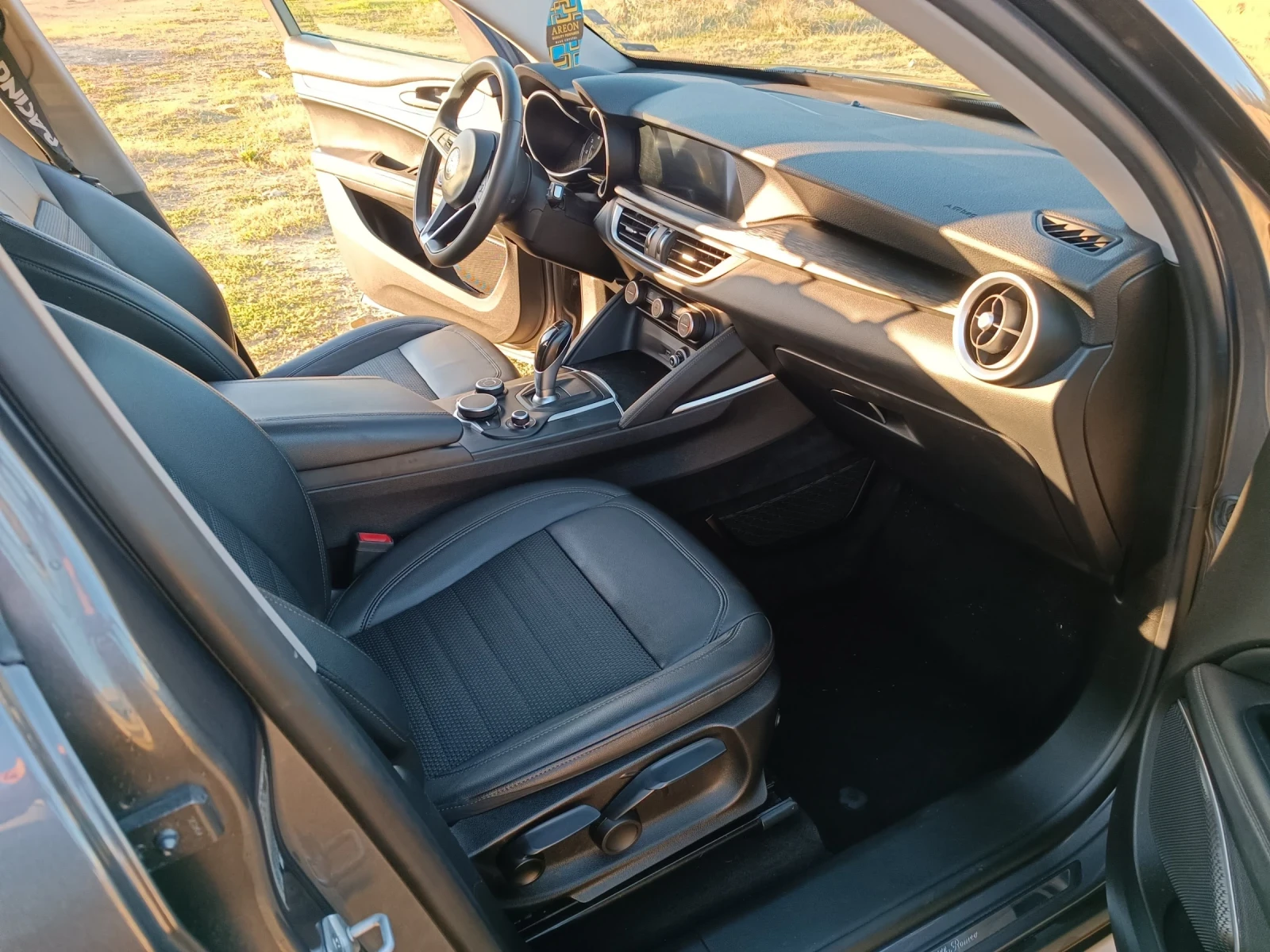 Alfa Romeo Stelvio, снимка 6 - Автомобили и джипове - 54757981