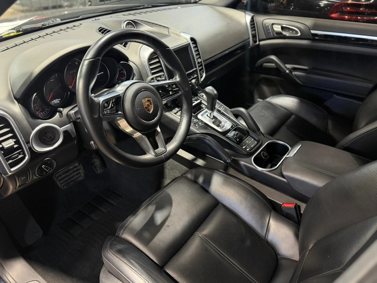 Porsche Cayenne 3.6 V6 AWD | Панорама | BOSE | Навигация | Камера, снимка 6 - Автомобили и джипове - 54859696