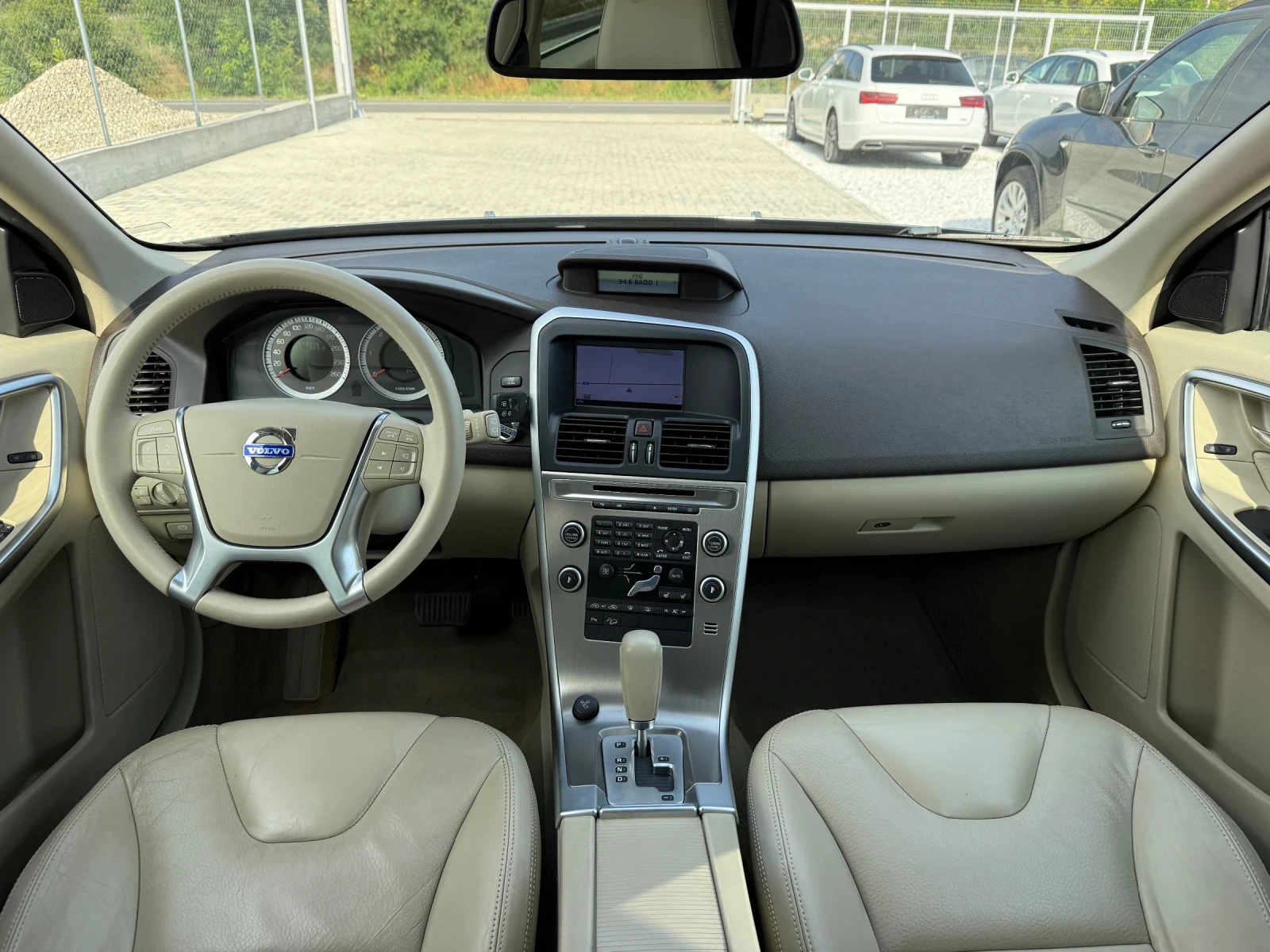 Volvo XC60 2.4 D5 ШВЕЙЦАРИЯ, снимка 13 - Автомобили и джипове - 55400586