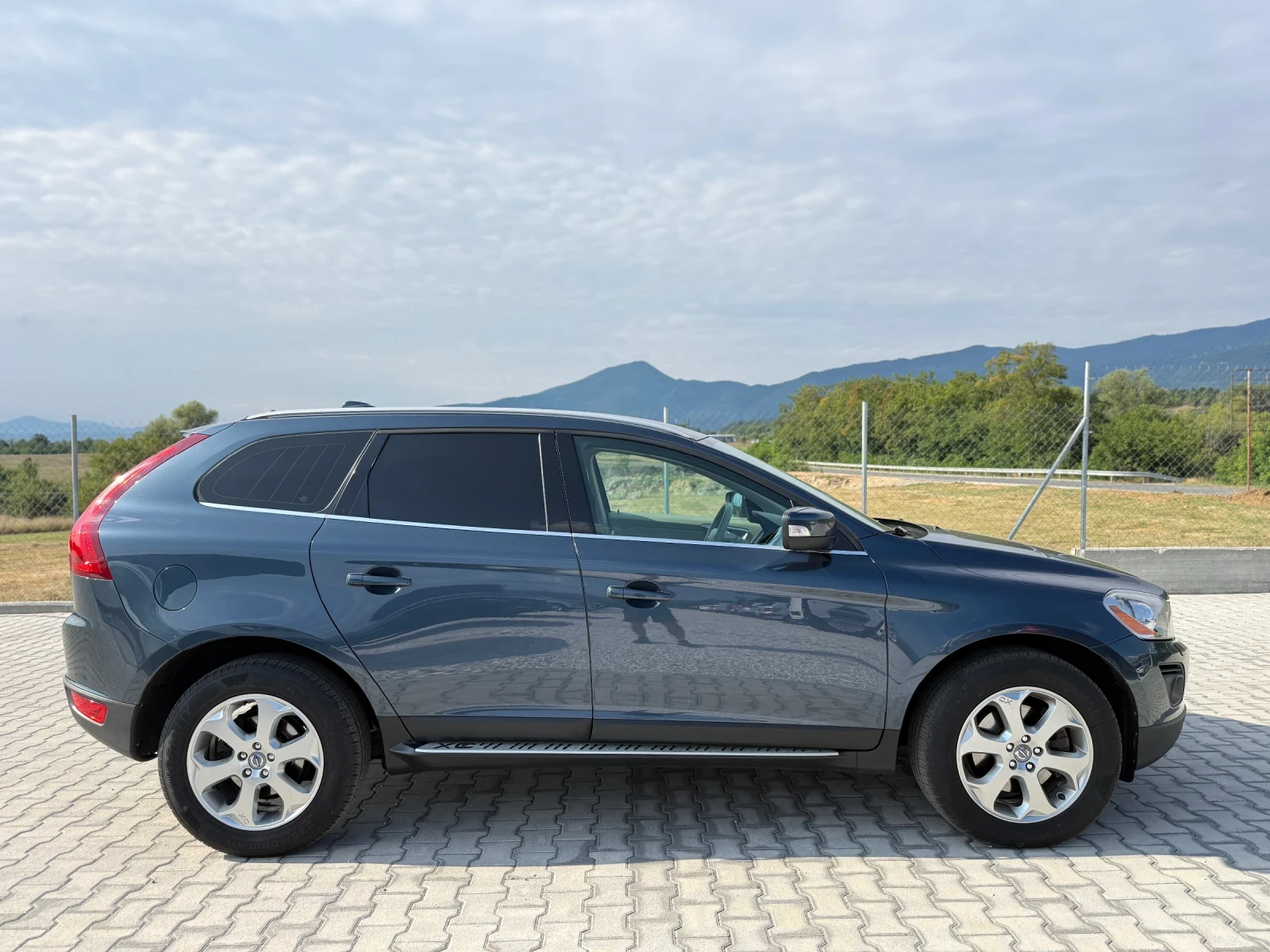 Volvo XC60 2.4 D5 ШВЕЙЦАРИЯ, снимка 7 - Автомобили и джипове - 55400586