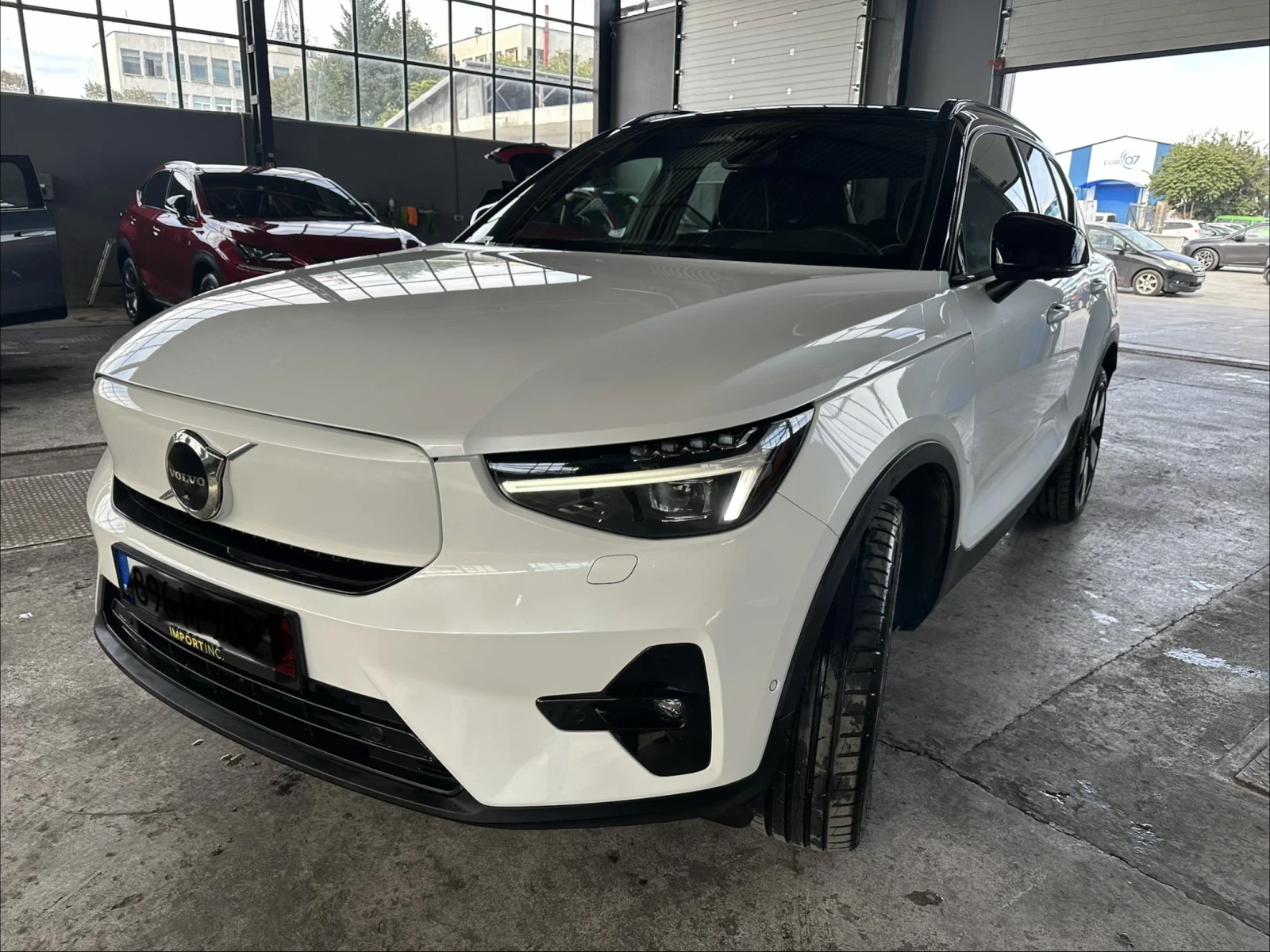 Volvo XC40 Recharge  twin motor, снимка 2 - Автомобили и джипове - 56533376